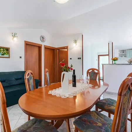 Cozy In With Kitchen بيت للعطل لابين