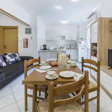 Cozy In With Kitchen Holiday home
